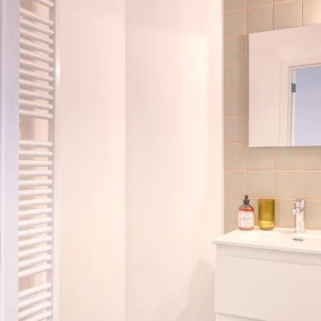 Apartment 2-br Getaway With Mas View Antwerp